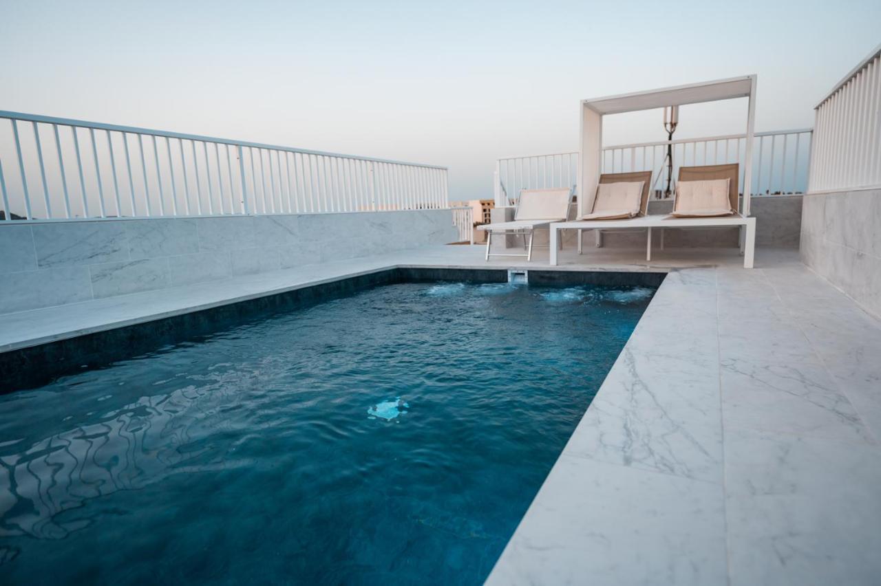 Anici Crt Penthouse 4 - With Private Rooftop Pool Victoria Extérieur photo
