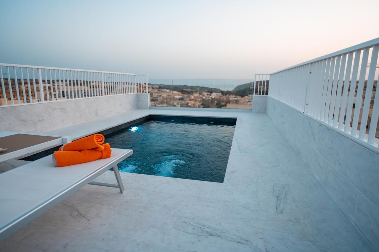 Anici Crt Penthouse 4 - With Private Rooftop Pool Victoria Extérieur photo