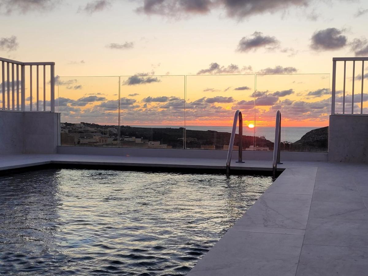 Anici Crt Penthouse 4 - With Private Rooftop Pool Victoria Extérieur photo