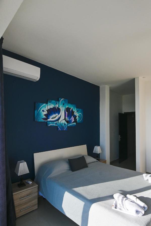 Anici Crt Penthouse 4 - With Private Rooftop Pool Victoria Extérieur photo