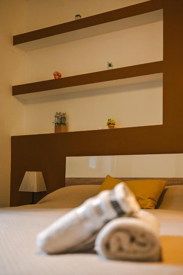 Anici Crt Penthouse 4 - With Private Rooftop Pool Victoria Extérieur photo