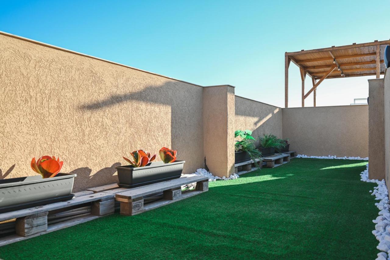 Anici Crt Penthouse 4 - With Private Rooftop Pool Victoria Extérieur photo