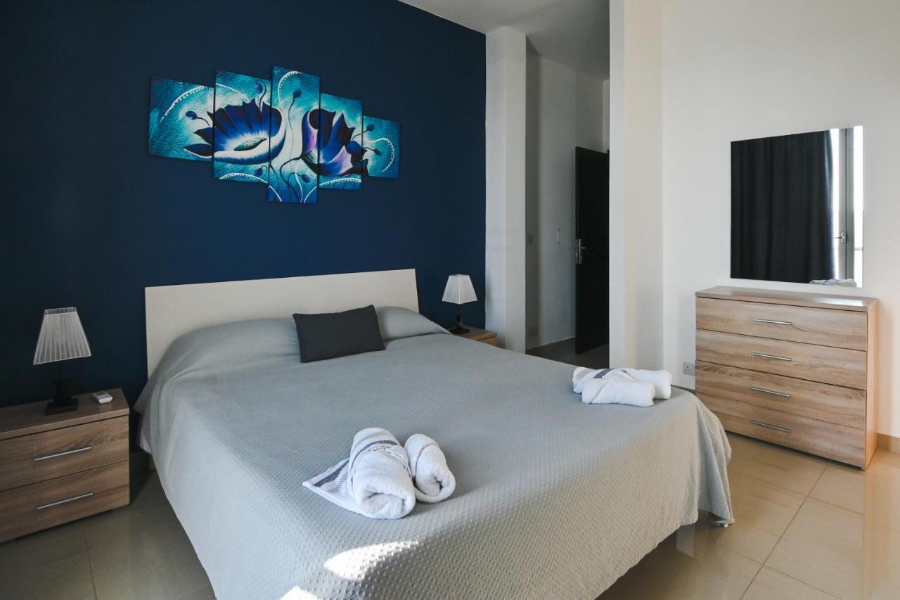 Anici Crt Penthouse 4 - With Private Rooftop Pool Victoria Extérieur photo