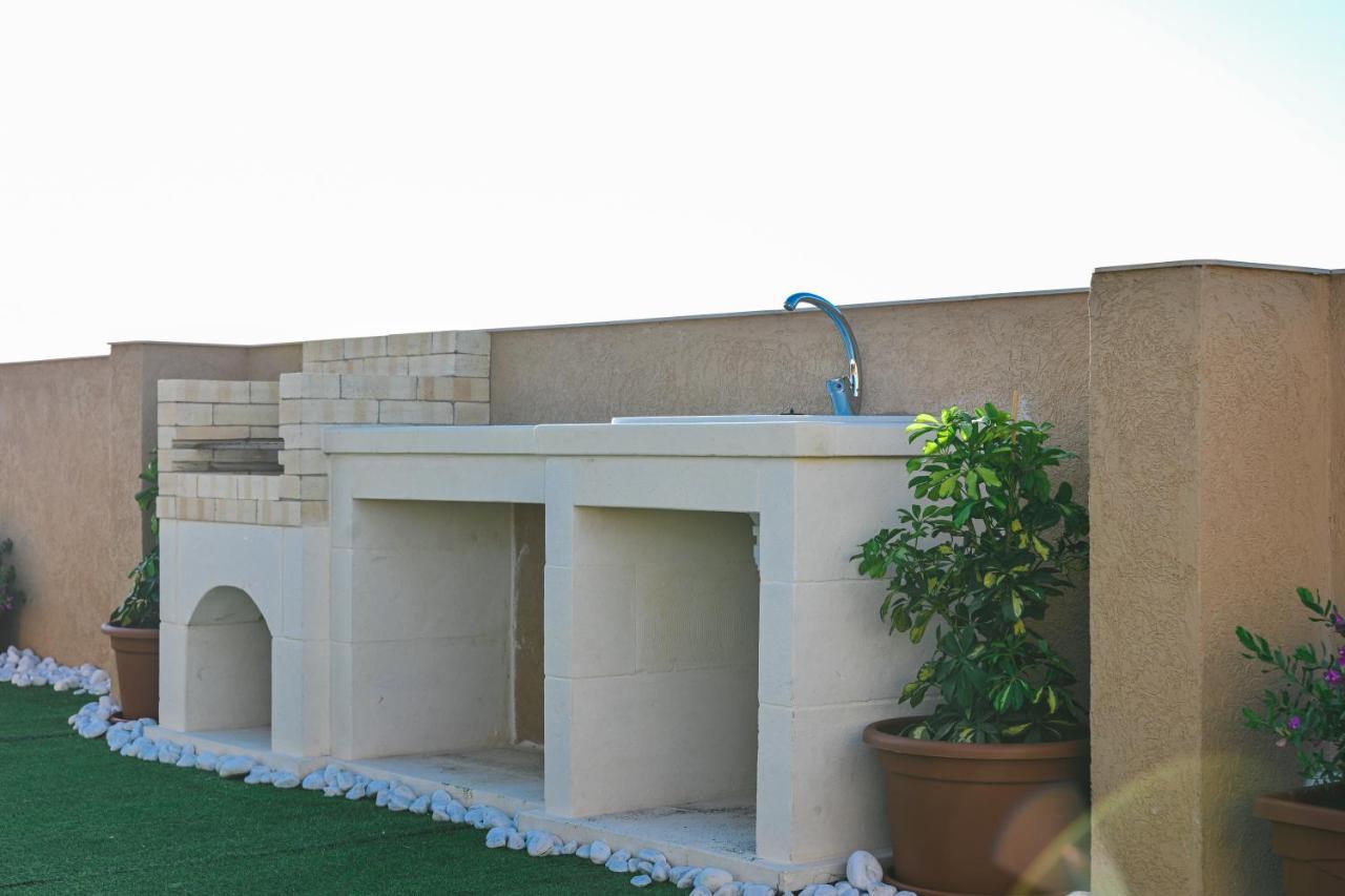 Anici Crt Penthouse 4 - With Private Rooftop Pool Victoria Extérieur photo