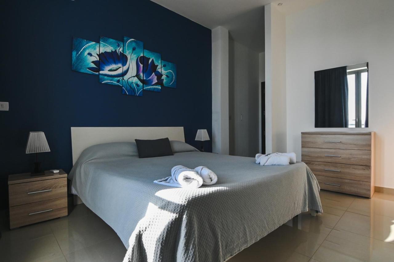 Anici Crt Penthouse 4 - With Private Rooftop Pool Victoria Extérieur photo