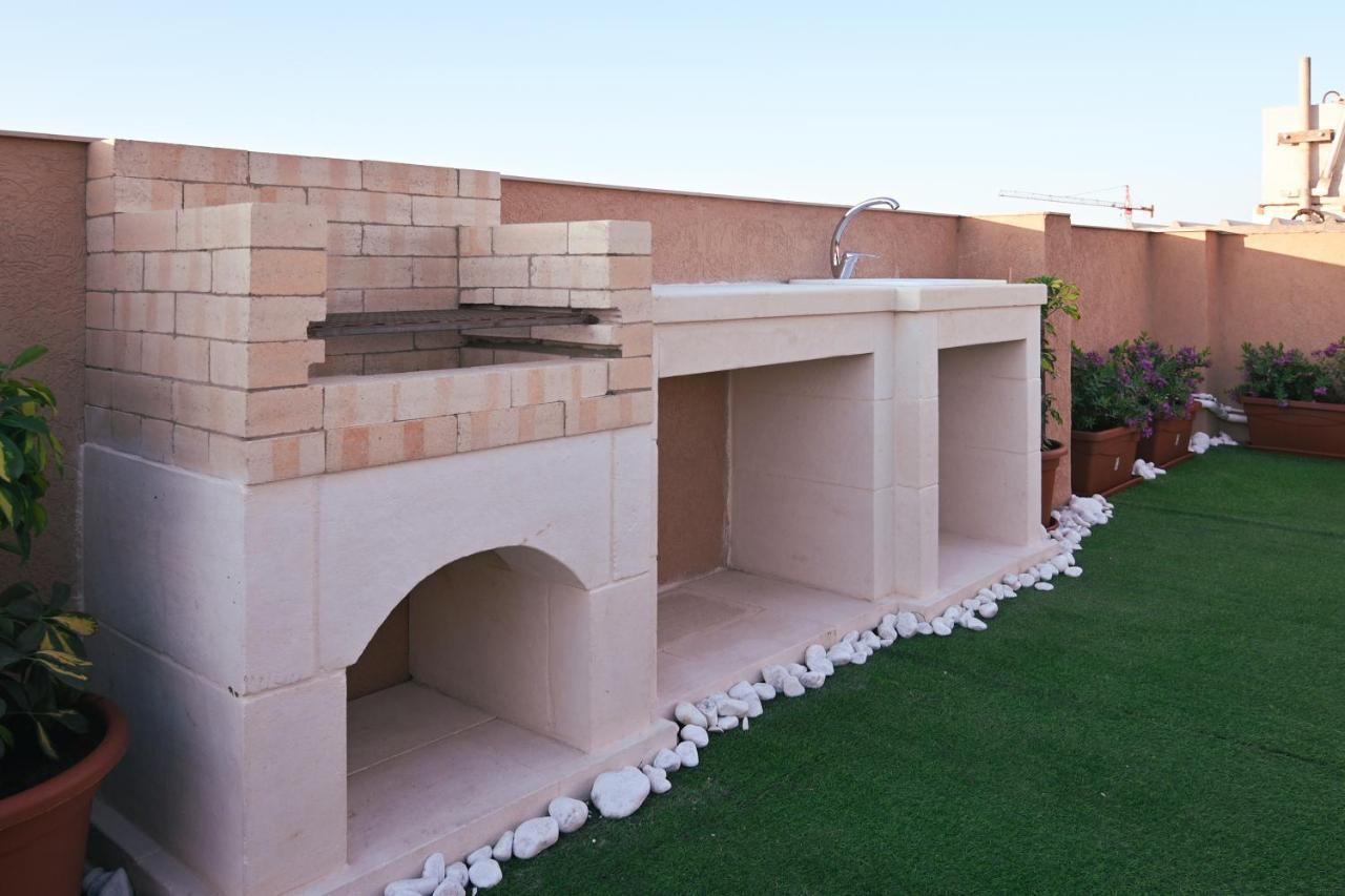 Anici Crt Penthouse 4 - With Private Rooftop Pool Victoria Extérieur photo